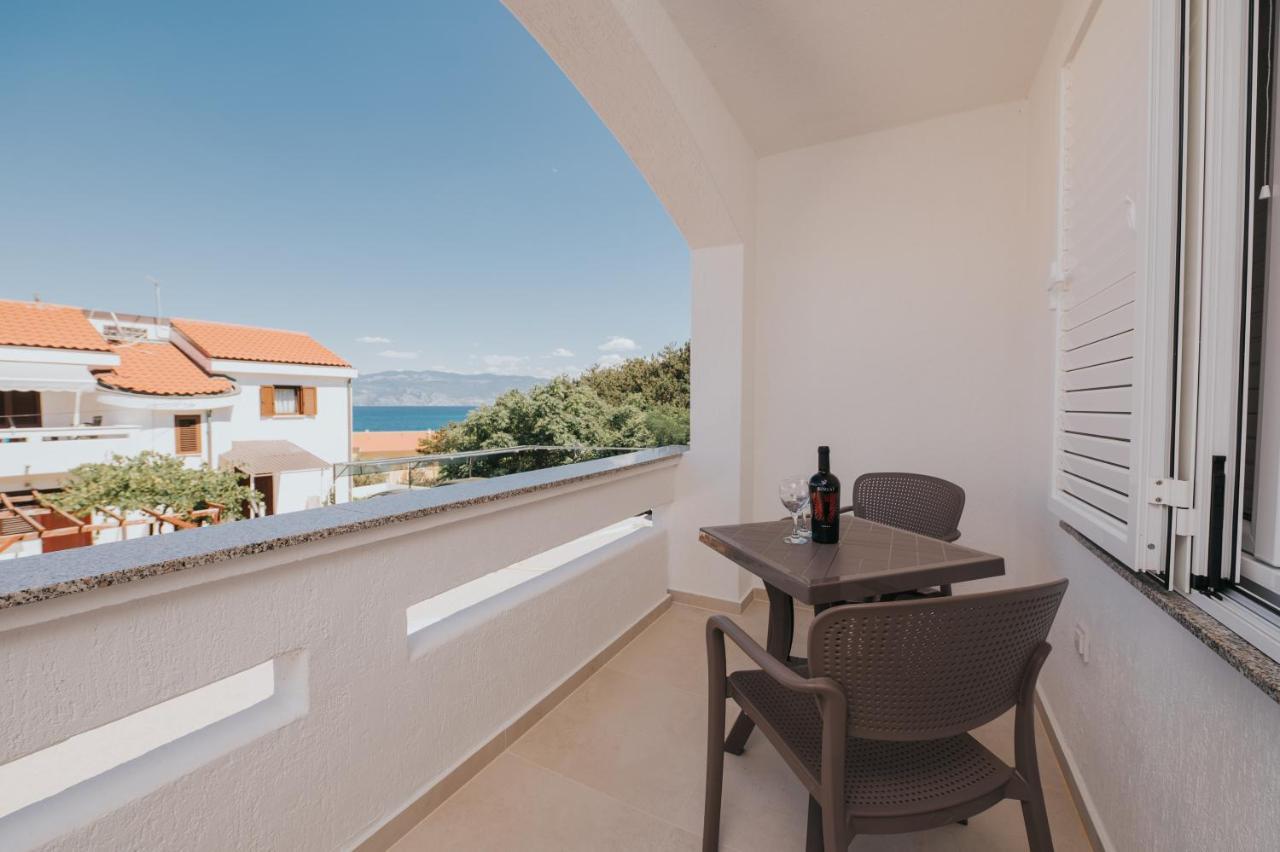 Apartments Virgine Maria I Baska  Bagian luar foto