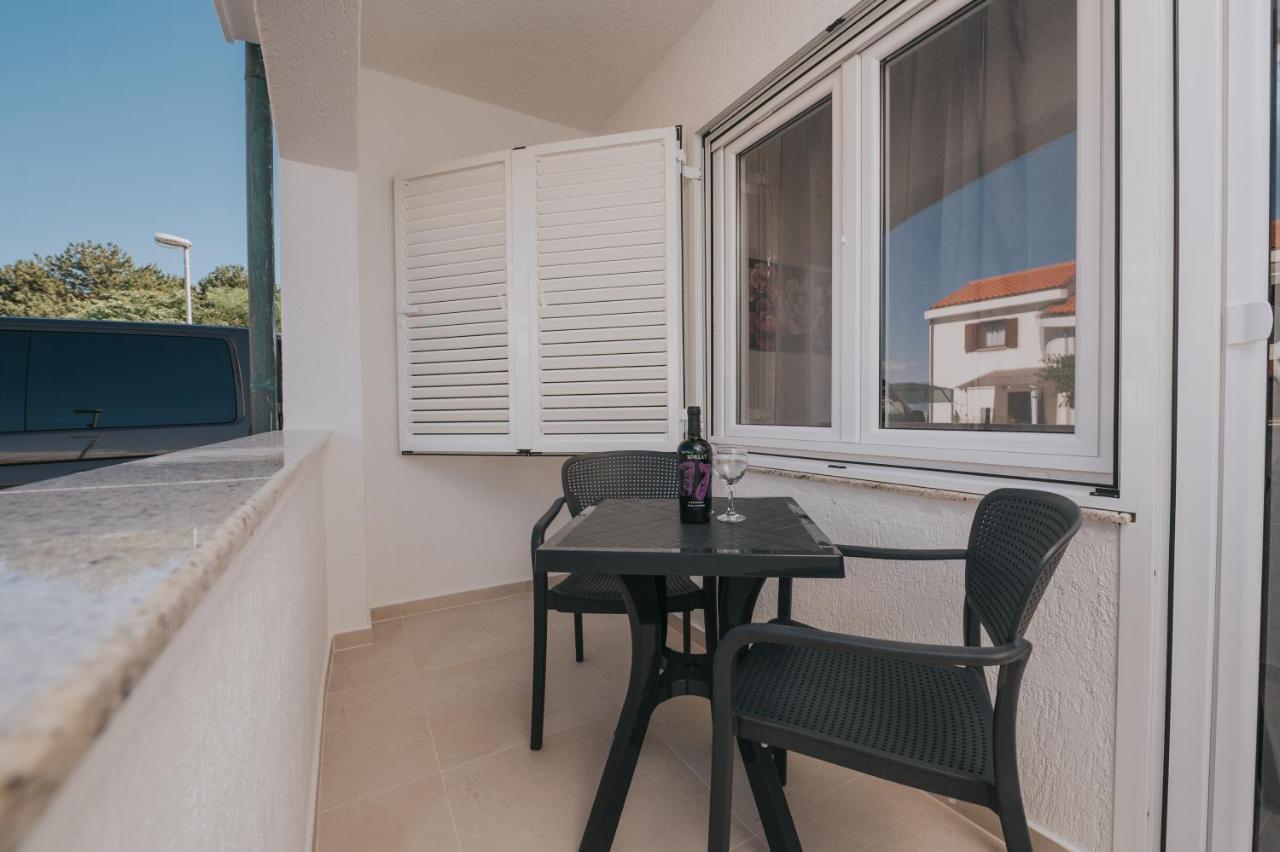Apartments Virgine Maria I Baska  Bagian luar foto