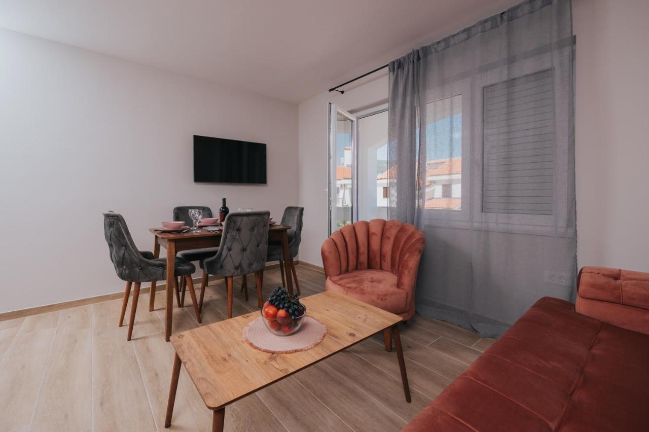 Apartments Virgine Maria I Baska  Bagian luar foto