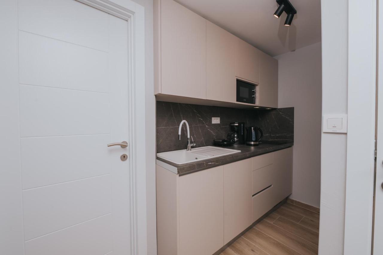Apartments Virgine Maria I Baska  Bagian luar foto